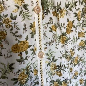 Cute Max Studio Short Sleeved Floral Blouse